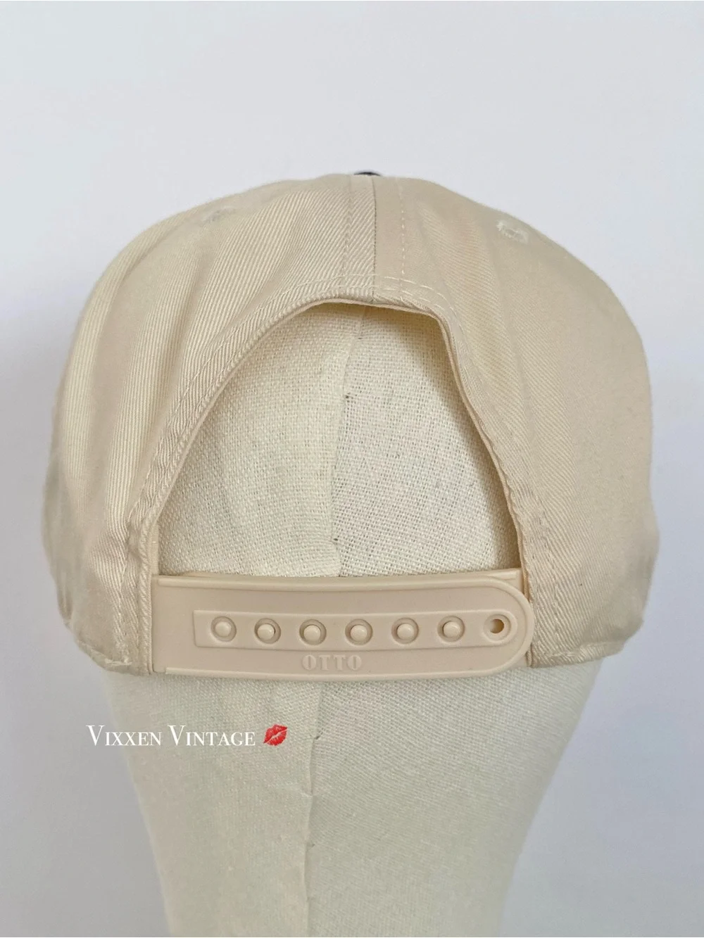 OTTO 'MT. ZION 5-PANEL MID PROFILE BASEBALL CAP' IN BLACK/NATURAL
